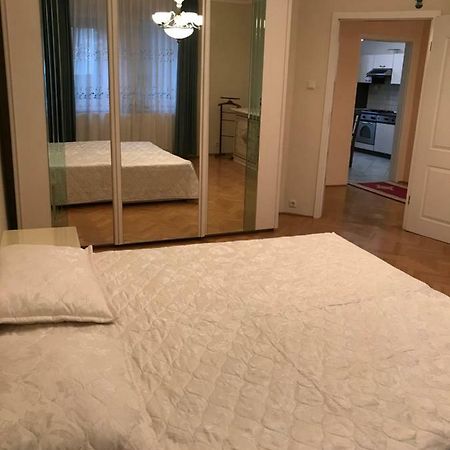 Gabor Pal 1 Apartman 2 Szoba Dunafoldvar Exteriör bild
