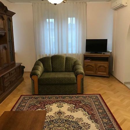 Gabor Pal 1 Apartman 2 Szoba Dunafoldvar Exteriör bild