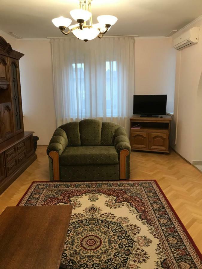 Gabor Pal 1 Apartman 2 Szoba Dunafoldvar Exteriör bild